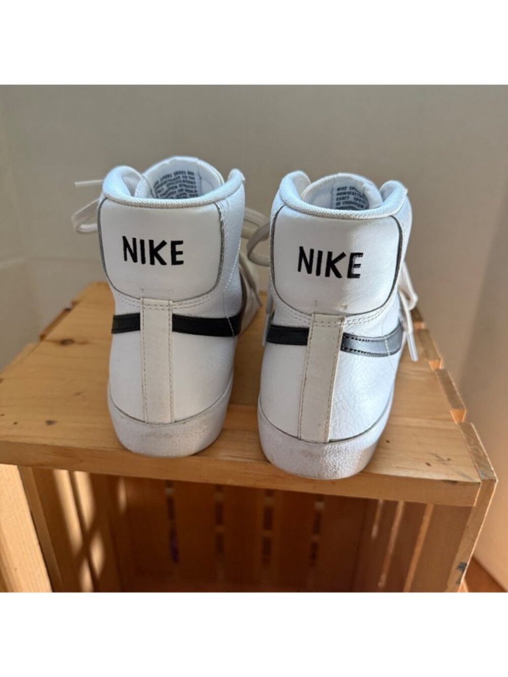 Nike Youth Size 7Y White Black Blazer Mid '77 Suede Leather Retro Sneakers Shoes - Picture 8 of 16